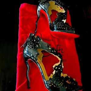 Rare Enchantee Black Patent Leather open toe heel. Sz 38.5 Like new!